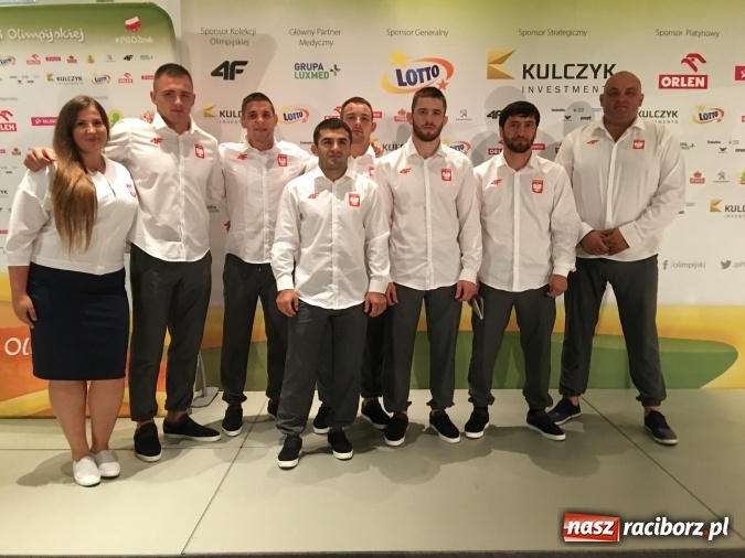 Zdjęcie w galerii na portalu naszraciborz.pl: Zapaśnicy stylu wolnego złożyli olimpijską przysięgę wiadomości z regionu