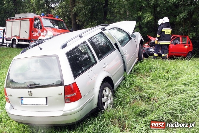 Zdjęcie w galerii na portalu naszraciborz.pl: Wypadek na granicy Raciborza i Kornowaca. Zderzyły się cztery samochody! wiadomości z regionu