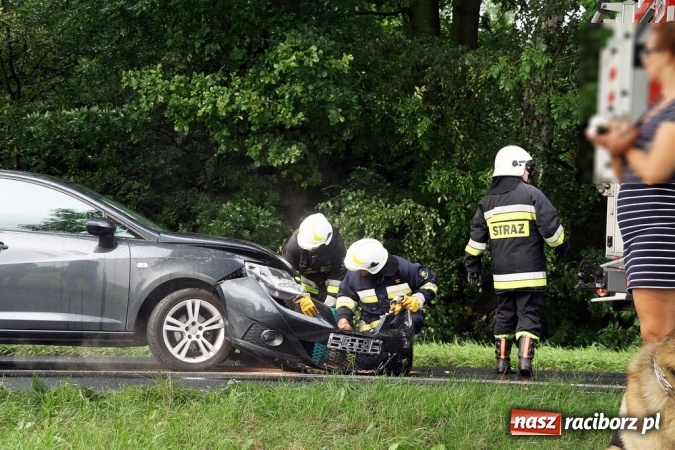Zdjęcie w galerii na portalu naszraciborz.pl: Wypadek na granicy Raciborza i Kornowaca. Zderzyły się cztery samochody! wiadomości z regionu