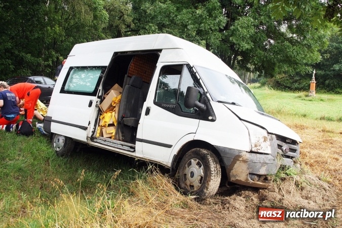 Zdjęcie w galerii na portalu naszraciborz.pl: Wypadek na granicy Raciborza i Kornowaca. Zderzyły się cztery samochody! wiadomości z regionu