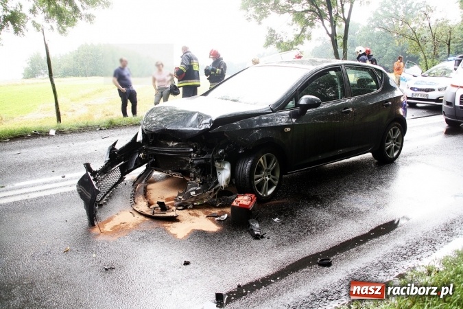Zdjęcie w galerii na portalu naszraciborz.pl: Wypadek na granicy Raciborza i Kornowaca. Zderzyły się cztery samochody! wiadomości z regionu