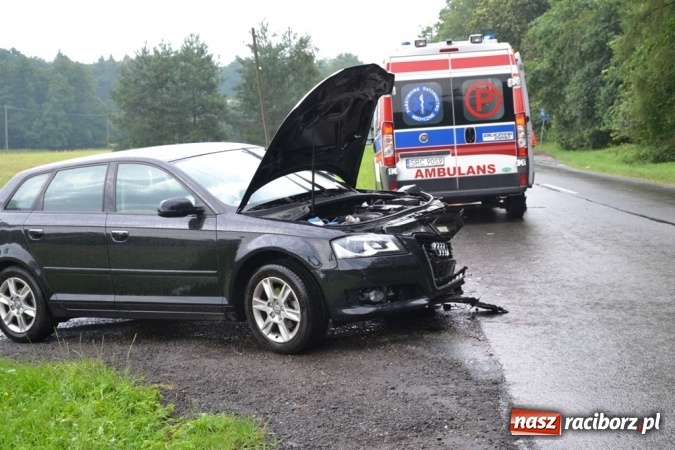 Zdjęcie w galerii na portalu naszraciborz.pl: Audi wyjechało wprost pod ciężar&oacute;wkę! wiadomości z regionu