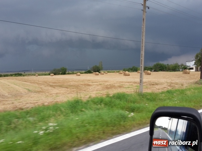 Zdjęcie w galerii na portalu naszraciborz.pl: Nawałnica znów nawiedziła nasz region. Było groźnie! wiadomości z regionu