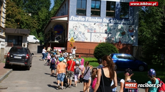 Zdjęcie w galerii na portalu naszraciborz.pl: Lato z Biblioteką - uczestnicy odwiedzili Studio Filmów Rysunkowych w Bielsku-Białej wiadomości z regionu