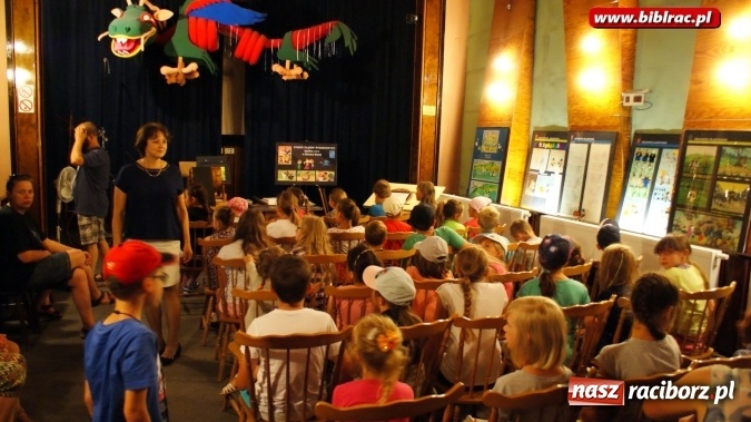 Zdjęcie w galerii na portalu naszraciborz.pl: Lato z Biblioteką - uczestnicy odwiedzili Studio Filmów Rysunkowych w Bielsku-Białej wiadomości z regionu