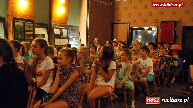 Zdjęcie w galerii na portalu naszraciborz.pl: Lato z Biblioteką - uczestnicy odwiedzili Studio Filmów Rysunkowych w Bielsku-Białej wiadomości z regionu