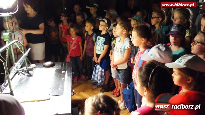 Zdjęcie w galerii na portalu naszraciborz.pl: Lato z Biblioteką - uczestnicy odwiedzili Studio Filmów Rysunkowych w Bielsku-Białej wiadomości z regionu