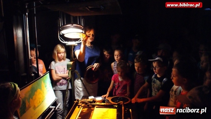 Zdjęcie w galerii na portalu naszraciborz.pl: Lato z Biblioteką - uczestnicy odwiedzili Studio Filmów Rysunkowych w Bielsku-Białej wiadomości z regionu