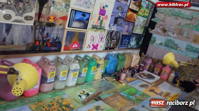 Zdjęcie w galerii na portalu naszraciborz.pl: Lato z Biblioteką - uczestnicy odwiedzili Studio Filmów Rysunkowych w Bielsku-Białej wiadomości z regionu