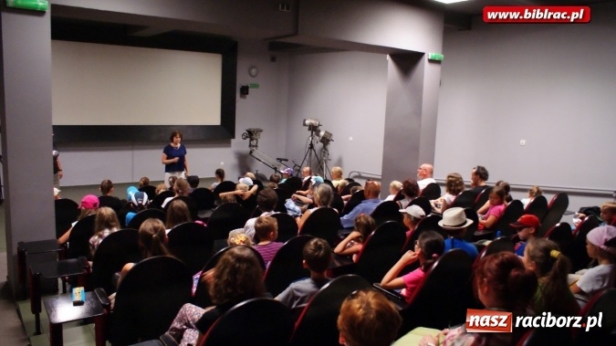 Zdjęcie w galerii na portalu naszraciborz.pl: Lato z Biblioteką - uczestnicy odwiedzili Studio Filmów Rysunkowych w Bielsku-Białej wiadomości z regionu