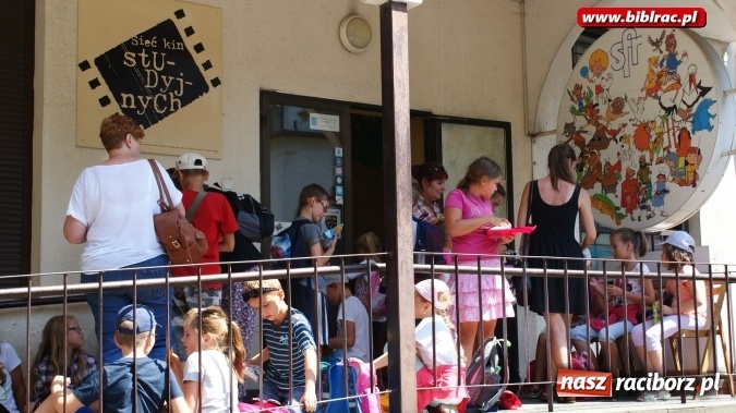 Zdjęcie w galerii na portalu naszraciborz.pl: Lato z Biblioteką - uczestnicy odwiedzili Studio Filmów Rysunkowych w Bielsku-Białej wiadomości z regionu