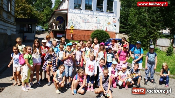 Zdjęcie w galerii na portalu naszraciborz.pl: Lato z Biblioteką - uczestnicy odwiedzili Studio Filmów Rysunkowych w Bielsku-Białej wiadomości z regionu
