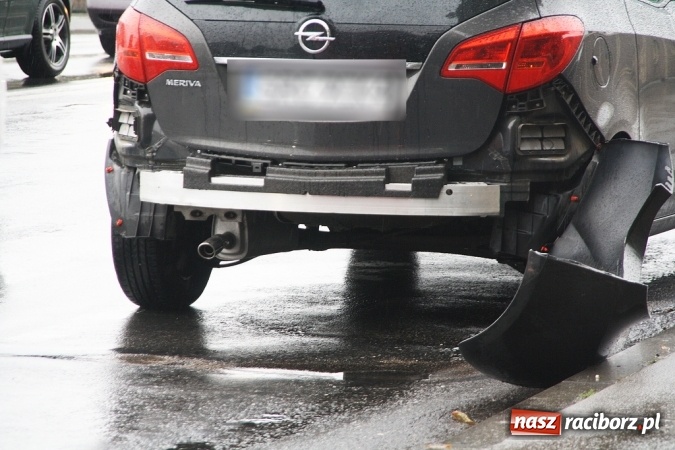 Zdjęcie w galerii na portalu naszraciborz.pl: Doszło do kolizji. TIR zderzył się z osob&oacute;wką wiadomości z regionu