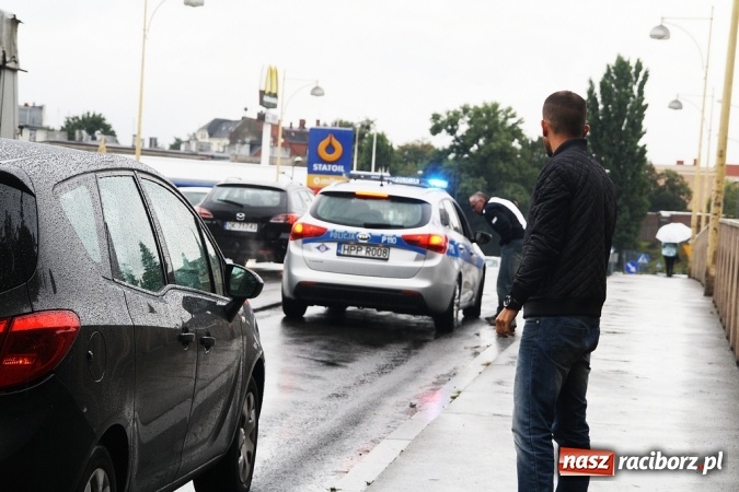 Zdjęcie w galerii na portalu naszraciborz.pl: Doszło do kolizji. TIR zderzył się z osob&oacute;wką wiadomości z regionu
