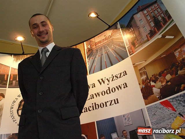 Zdjęcie w galerii na portalu naszraciborz.pl: Praca czeka na studentów wiadomości z regionu