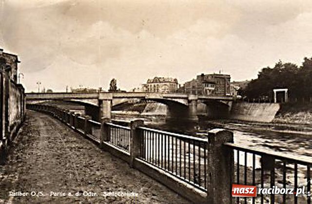 Zdjęcie w galerii na portalu naszraciborz.pl: Raciborski misz-masz z aukcji wiadomości z regionu