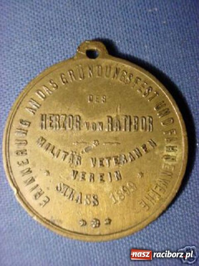 Zdjęcie w galerii na portalu naszraciborz.pl: Raciborski misz-masz z aukcji wiadomości z regionu