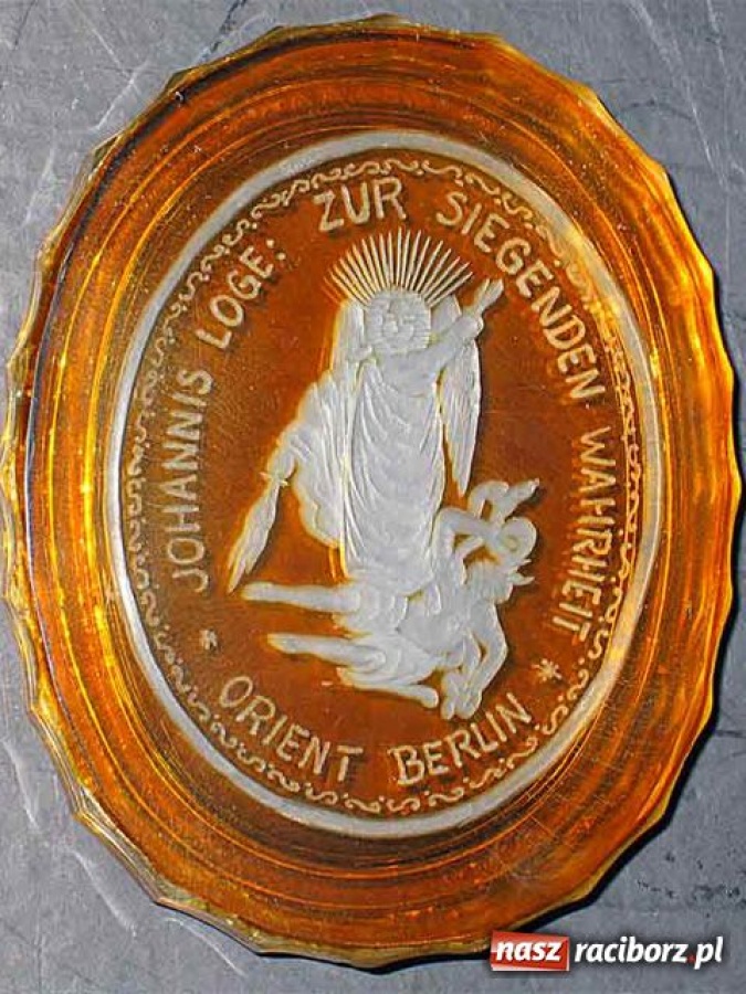 Zdjęcie w galerii na portalu naszraciborz.pl: Raciborski misz-masz z aukcji wiadomości z regionu