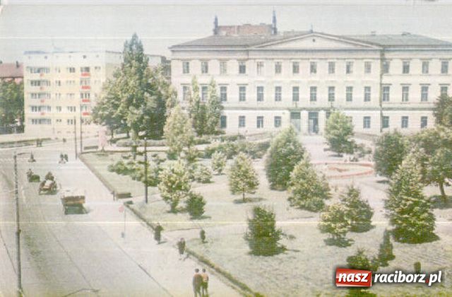 Zdjęcie w galerii na portalu naszraciborz.pl: Raciborski misz-masz z aukcji wiadomości z regionu