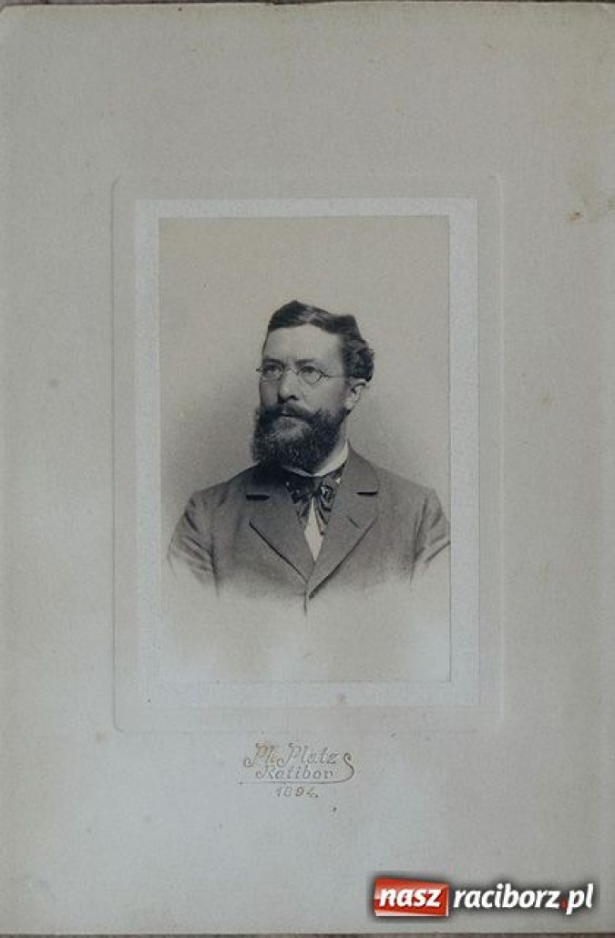 Zdjęcie w galerii na portalu naszraciborz.pl: Raciborski misz-masz z aukcji wiadomości z regionu