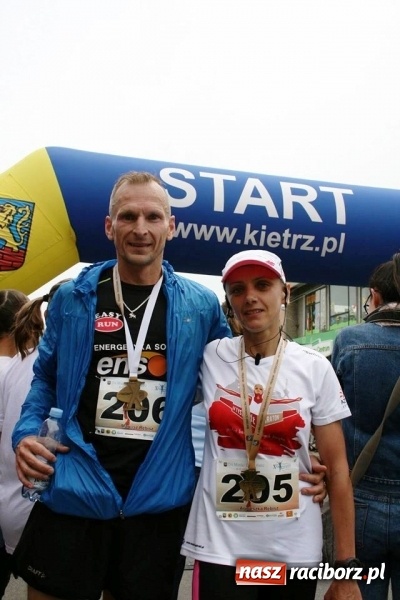 Zdjęcie w galerii na portalu naszraciborz.pl: II RAFAKO P&oacute;łmaraton Racib&oacute;rz: Bieganie to rodzinna pasja Rębisz&oacute;w! wiadomości z regionu