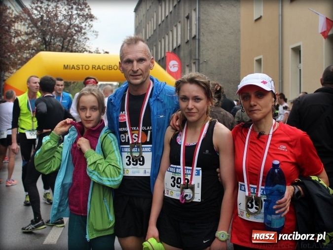 Zdjęcie w galerii na portalu naszraciborz.pl: II RAFAKO P&oacute;łmaraton Racib&oacute;rz: Bieganie to rodzinna pasja Rębisz&oacute;w! wiadomości z regionu