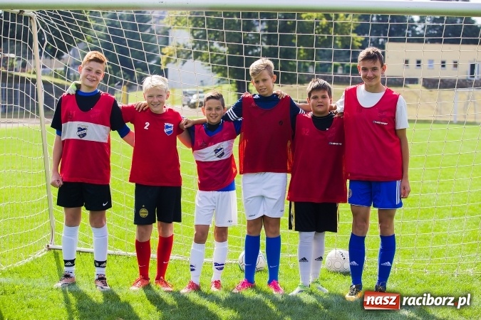 Zdjęcie w galerii na portalu naszraciborz.pl: Piłkarski turniej dzikich drużyn przy Zamkowej wiadomości z regionu