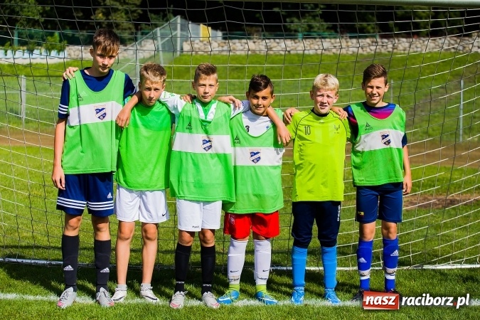 Zdjęcie w galerii na portalu naszraciborz.pl: Piłkarski turniej dzikich drużyn przy Zamkowej wiadomości z regionu