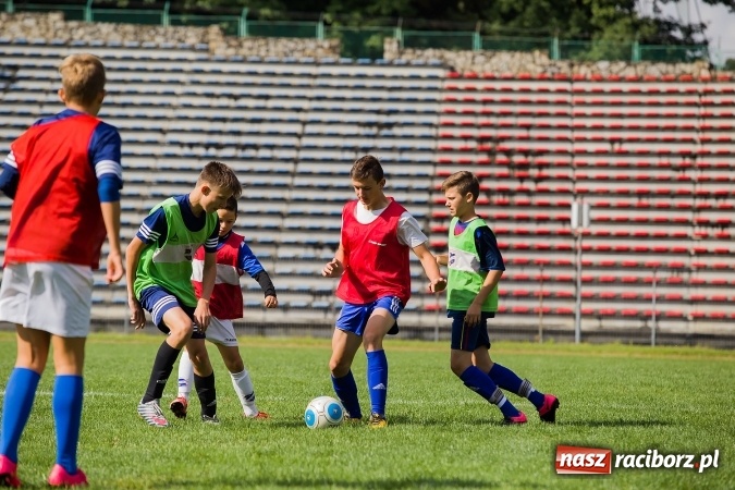 Zdjęcie w galerii na portalu naszraciborz.pl: Piłkarski turniej dzikich drużyn przy Zamkowej wiadomości z regionu