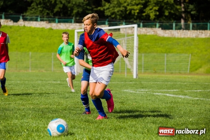 Zdjęcie w galerii na portalu naszraciborz.pl: Piłkarski turniej dzikich drużyn przy Zamkowej wiadomości z regionu