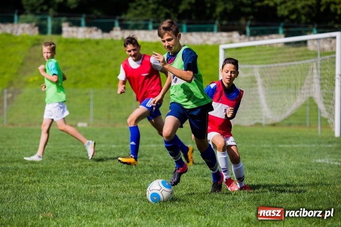 Zdjęcie w galerii na portalu naszraciborz.pl: Piłkarski turniej dzikich drużyn przy Zamkowej wiadomości z regionu