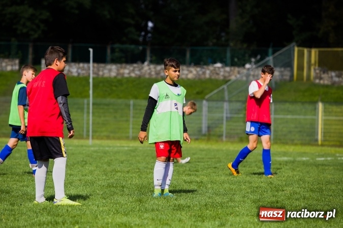 Zdjęcie w galerii na portalu naszraciborz.pl: Piłkarski turniej dzikich drużyn przy Zamkowej wiadomości z regionu