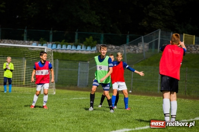Zdjęcie w galerii na portalu naszraciborz.pl: Piłkarski turniej dzikich drużyn przy Zamkowej wiadomości z regionu