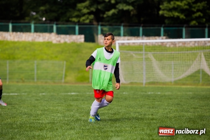 Zdjęcie w galerii na portalu naszraciborz.pl: Piłkarski turniej dzikich drużyn przy Zamkowej wiadomości z regionu