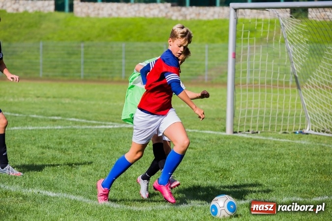 Zdjęcie w galerii na portalu naszraciborz.pl: Piłkarski turniej dzikich drużyn przy Zamkowej wiadomości z regionu