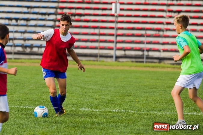 Zdjęcie w galerii na portalu naszraciborz.pl: Piłkarski turniej dzikich drużyn przy Zamkowej wiadomości z regionu