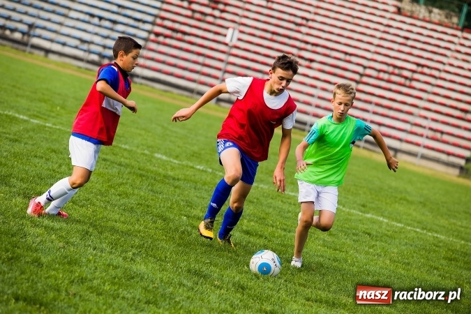 Zdjęcie w galerii na portalu naszraciborz.pl: Piłkarski turniej dzikich drużyn przy Zamkowej wiadomości z regionu