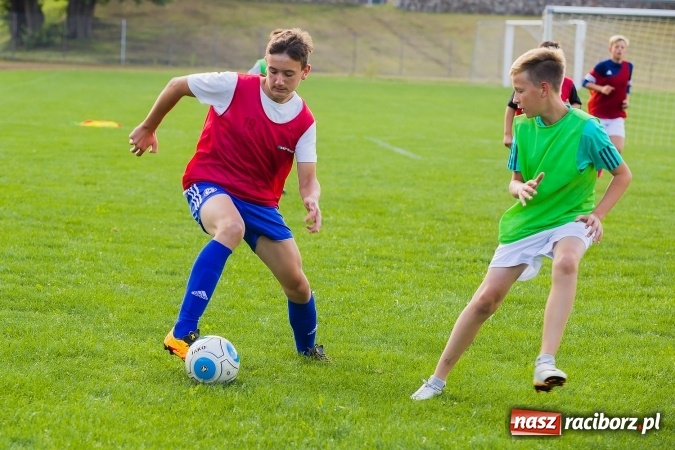 Zdjęcie w galerii na portalu naszraciborz.pl: Piłkarski turniej dzikich drużyn przy Zamkowej wiadomości z regionu