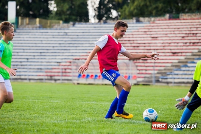 Zdjęcie w galerii na portalu naszraciborz.pl: Piłkarski turniej dzikich drużyn przy Zamkowej wiadomości z regionu