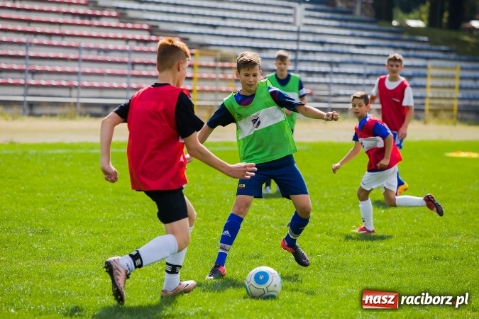 Zdjęcie w galerii na portalu naszraciborz.pl: Piłkarski turniej dzikich drużyn przy Zamkowej wiadomości z regionu