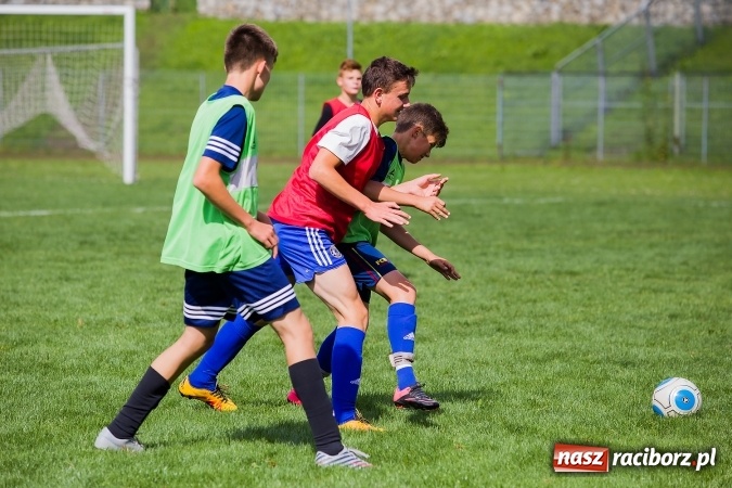 Zdjęcie w galerii na portalu naszraciborz.pl: Piłkarski turniej dzikich drużyn przy Zamkowej wiadomości z regionu