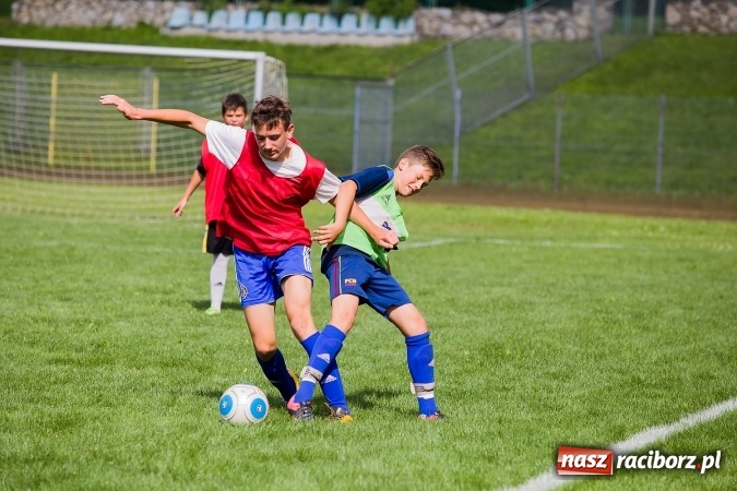 Zdjęcie w galerii na portalu naszraciborz.pl: Piłkarski turniej dzikich drużyn przy Zamkowej wiadomości z regionu
