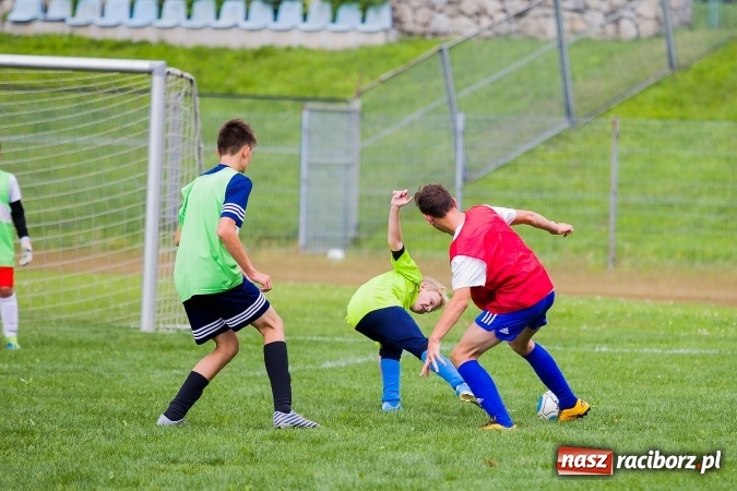Zdjęcie w galerii na portalu naszraciborz.pl: Piłkarski turniej dzikich drużyn przy Zamkowej wiadomości z regionu