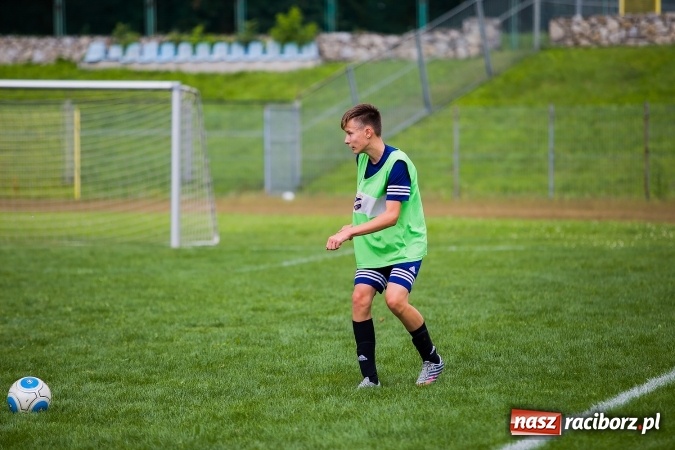 Zdjęcie w galerii na portalu naszraciborz.pl: Piłkarski turniej dzikich drużyn przy Zamkowej wiadomości z regionu