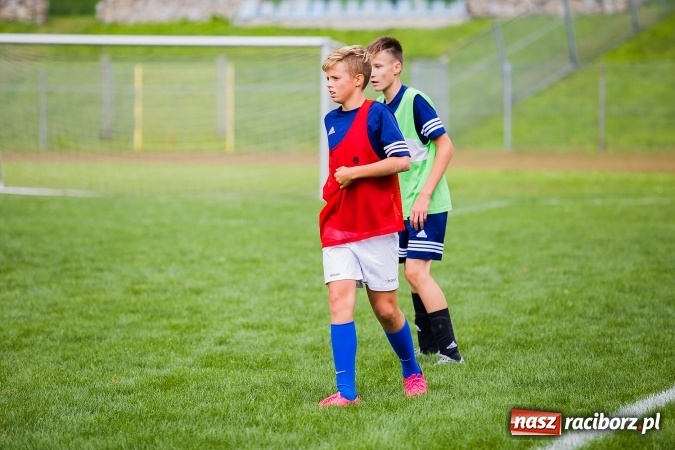 Zdjęcie w galerii na portalu naszraciborz.pl: Piłkarski turniej dzikich drużyn przy Zamkowej wiadomości z regionu