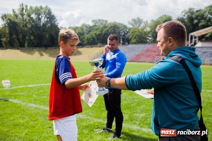 Zdjęcie w galerii na portalu naszraciborz.pl: Piłkarski turniej dzikich drużyn przy Zamkowej wiadomości z regionu