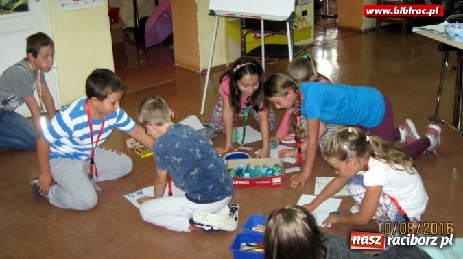 Zdjęcie w galerii na portalu naszraciborz.pl: Plik i Folder w bibliotece - kolejny piknik edukacyjny dla dzieci  wiadomości z regionu