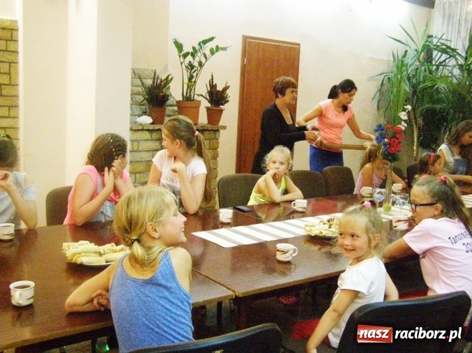 Zdjęcie w galerii na portalu naszraciborz.pl: W Borucinie kreatywnie spędzano czas na biwaku wiadomości z regionu