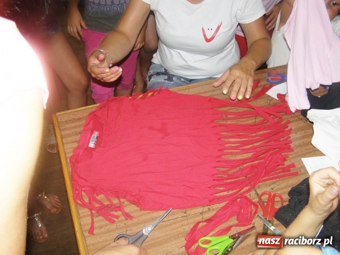 Zdjęcie w galerii na portalu naszraciborz.pl: W Borucinie kreatywnie spędzano czas na biwaku wiadomości z regionu