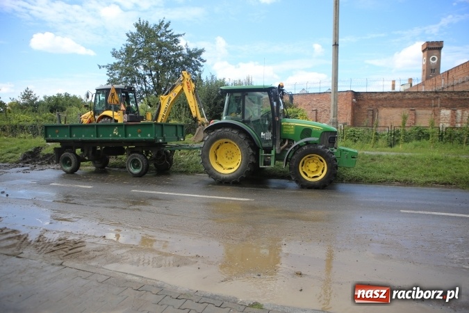 Zdjęcie w galerii na portalu naszraciborz.pl: Awaria na głównej magistrali przesyłowej Raciborza. Aktualny komunikat ZWiK wiadomości z regionu